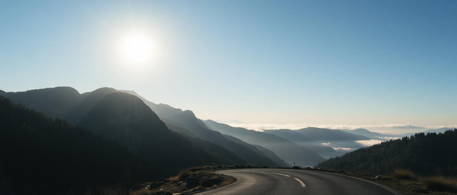 Klarer Sonnenaufgang über dem Kalkplateau, stabile Bedingungen über dem Nebelmeer